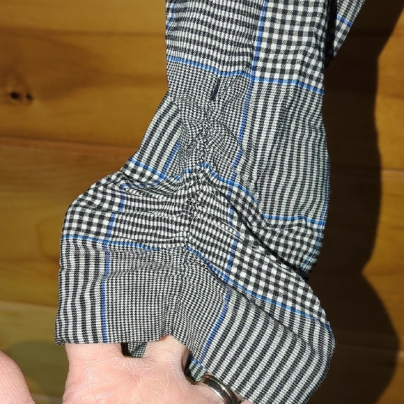 Elegant Checkered Women's Blazer - Picture 3 of 6